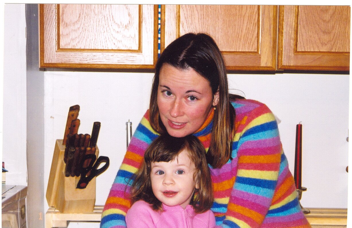 reddenmom.jpg (743916 bytes)