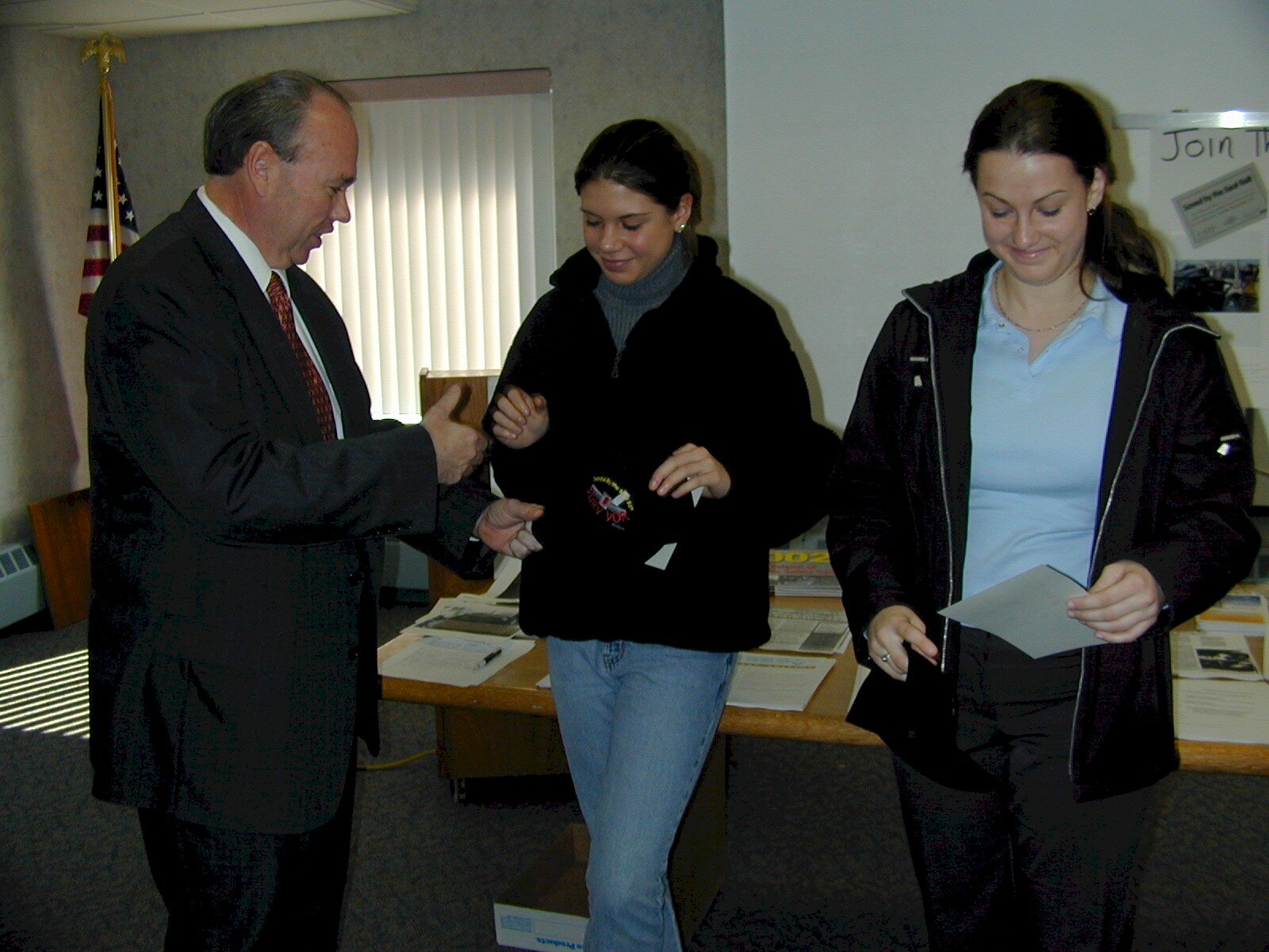 scgirls.JPG (358475 bytes)